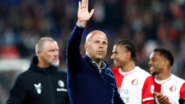 1715152929880051107.jpg 开云下载-有人建议“红军新帅”少买荷兰球员 他怎么回答的?