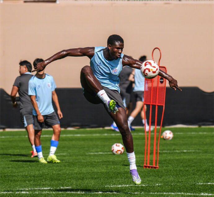 申花再遭伤病打击！盖伊拉伤未随队出征，战浙江队将仅有3外援